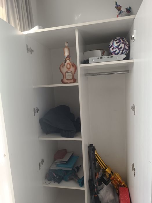 Шкаф для одежды с зеркалом