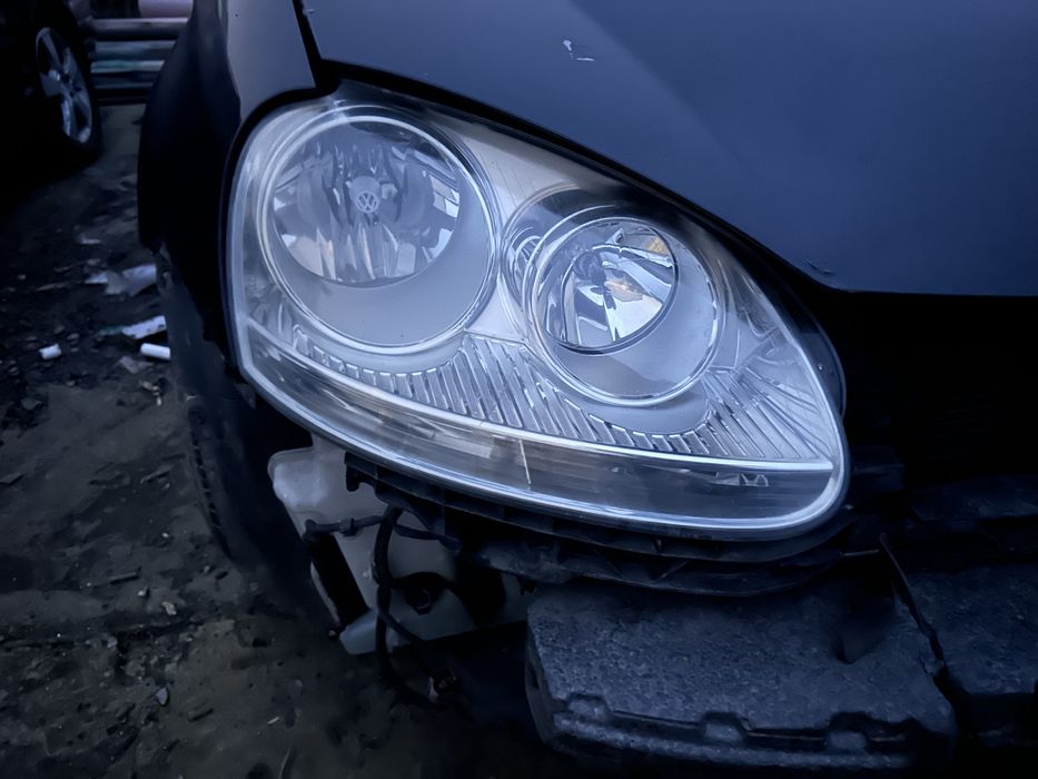 Faruri golf 5 jetta europa fundal crom sau negru