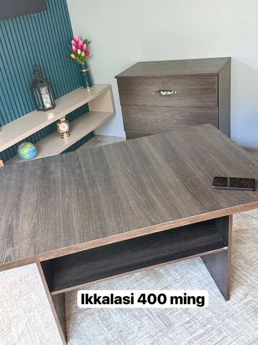 Srochno sotiladi! Stol-Kamod
