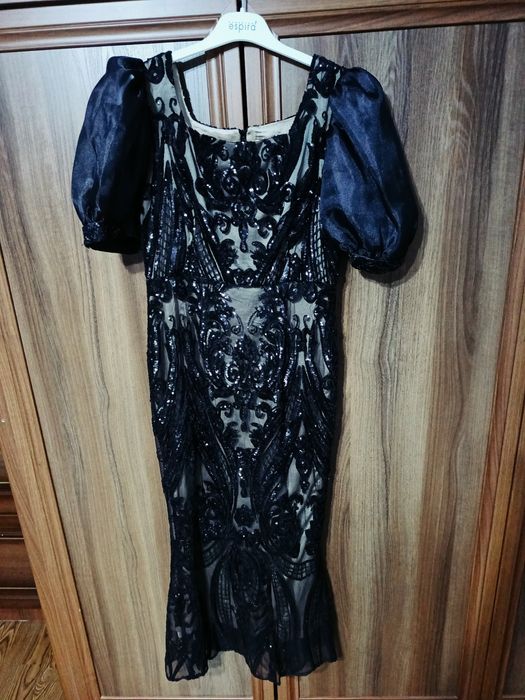 Платье  один вечерний и один скромный