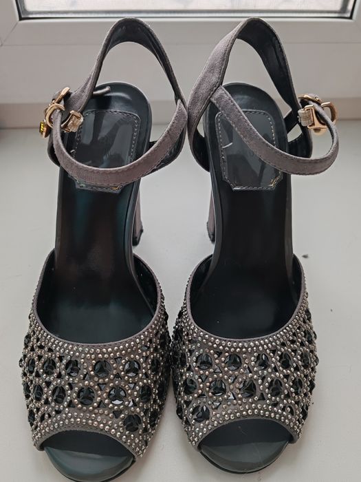 Продам туфли и босоножки б/у