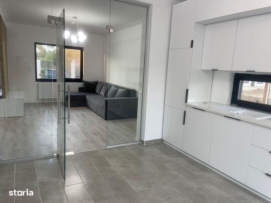 Casă de închiriat, 5 camere, garaj, curte