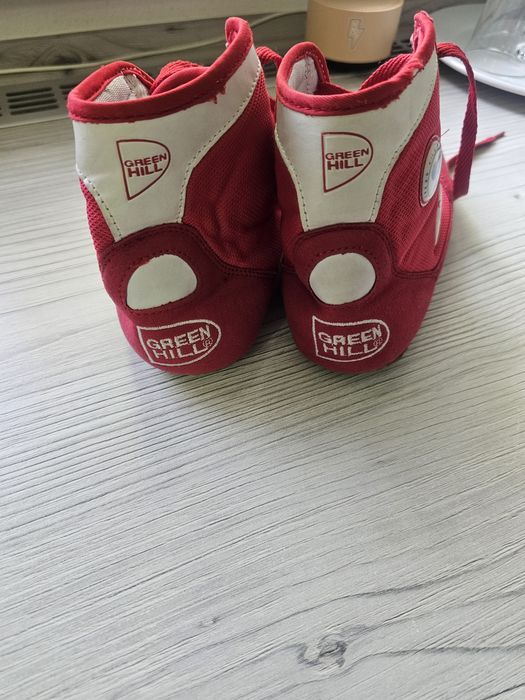 Продам борцовки для мальчика