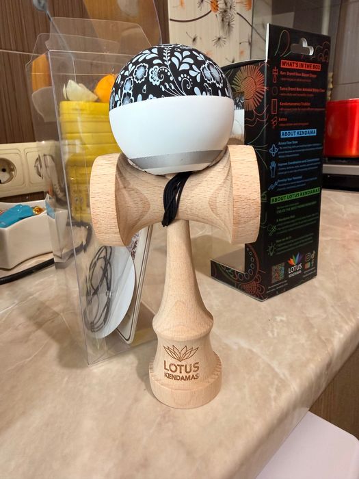 Kendama Lotus cu antiskid v2