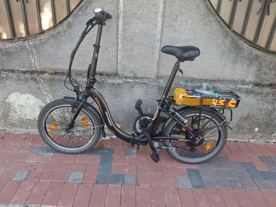 Bicicleta electrica pliabila cu acceleratie