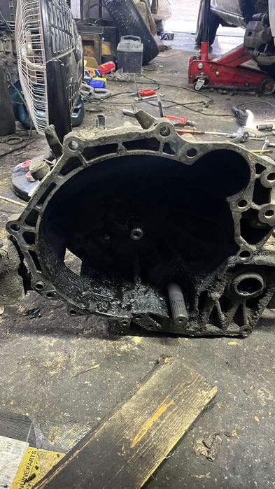 Коробка митцубици спецвагон