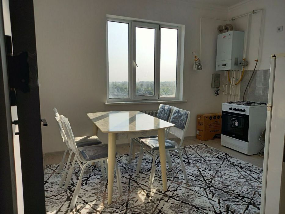 Srochna 2 xonali uy sotiladi