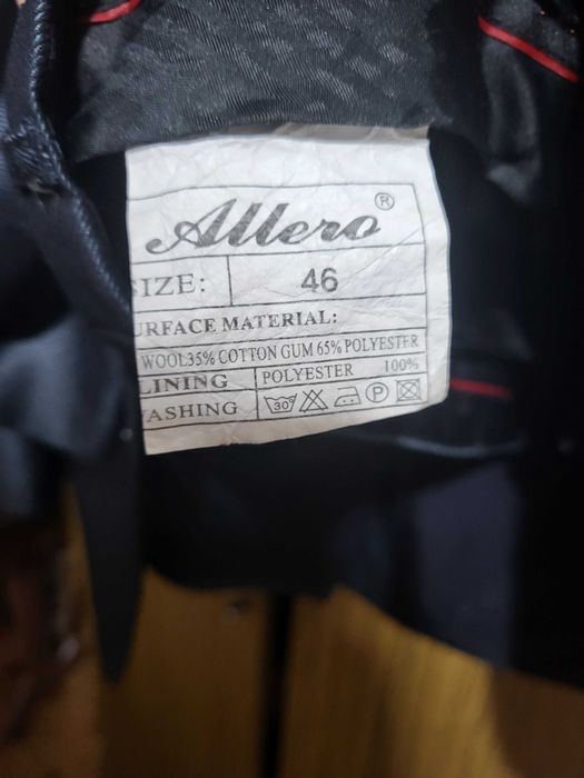 Костюм, пиджак и брюки.