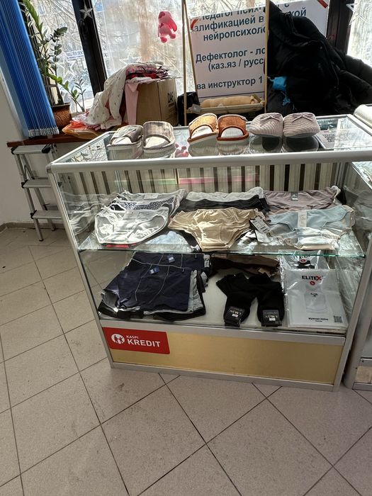 Срочно продам витрины