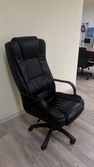 Продам стулья в офис