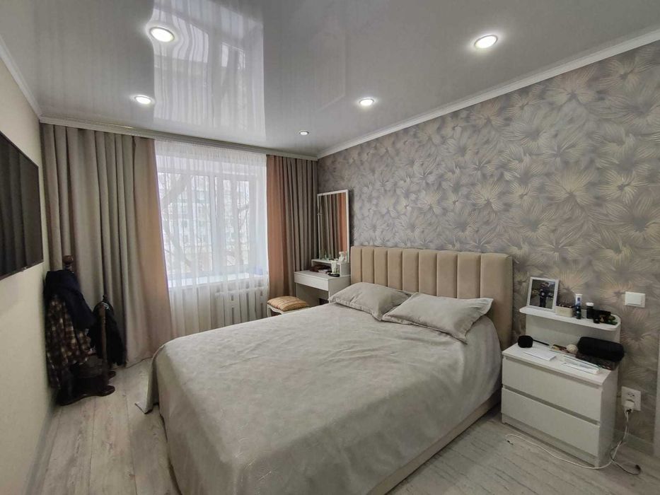 3 комн квартира, район СКГУ