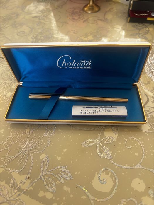 Stilou de aur Chalama