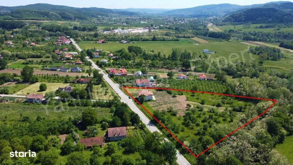 Casă de vânzare în comuna Șuici, județ Argeș.