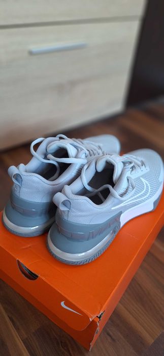 Мъжки маратонки nike чисто ново