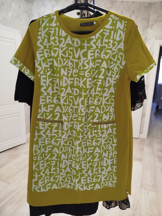 Продам платье размер 48