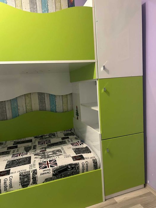 Продавам мебели за детска стая