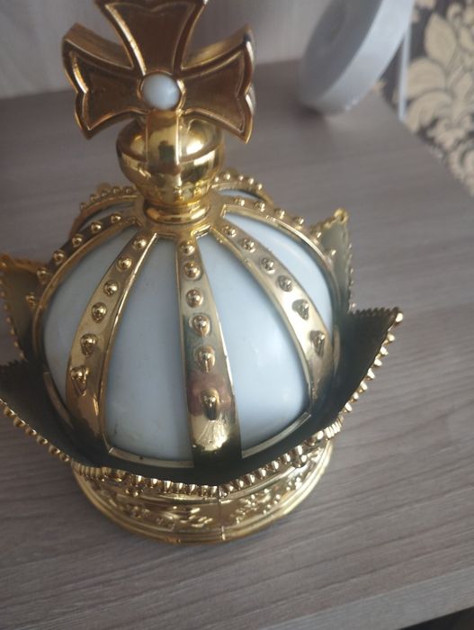 Продам-аромаизатор в машину.