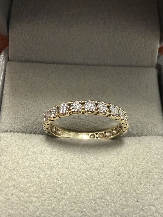 Бриллиантовое кольцо