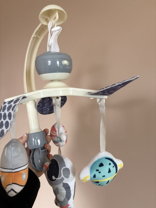 Играчка за детска кошара