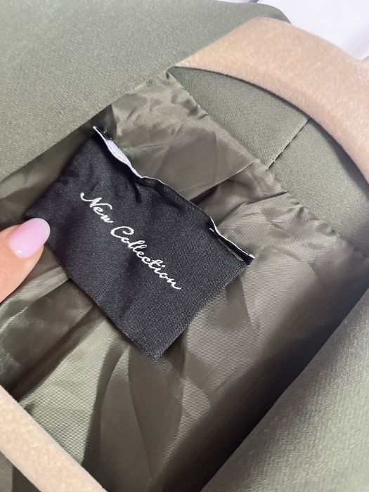 Маслено зелено сако с набран ръкав