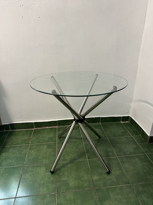 Masa de sticla diametru 80 cm inaltime 77 cm