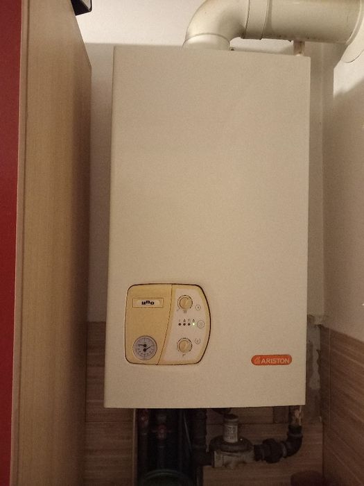 Centrală termica Ferroli F24 Diva Condens  +Ariston Uno