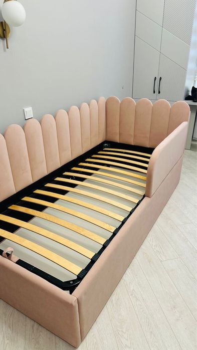 Детская кровать 200×90 (без матраса)