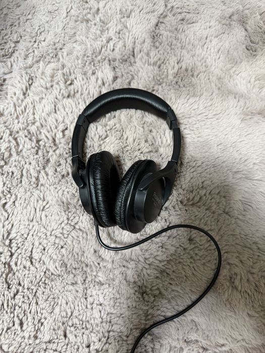 Controller DJ Roland DJ-202 + căști – perfect funcțional, ca nou