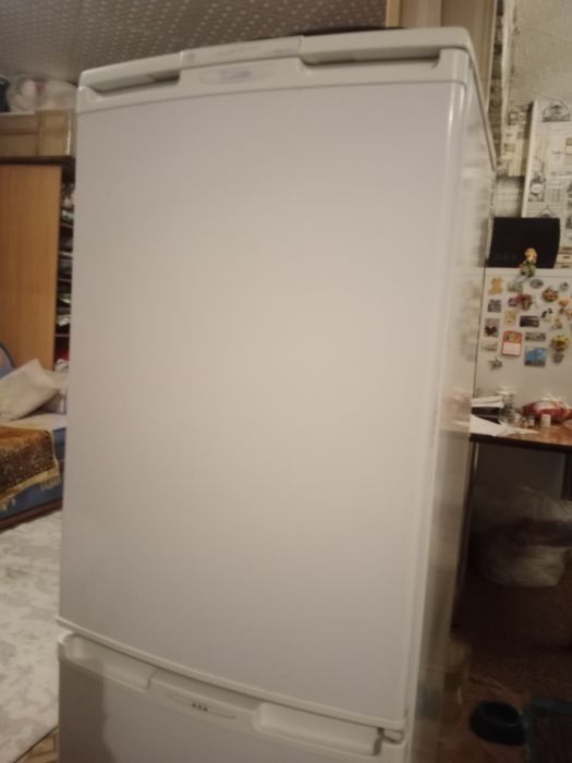 Холодильник Бирюса