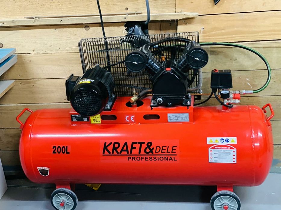 Compresor aer  200litri 380 alimentare curent