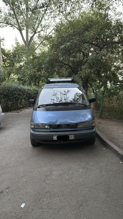 Авто в аренду  Toyota Previa