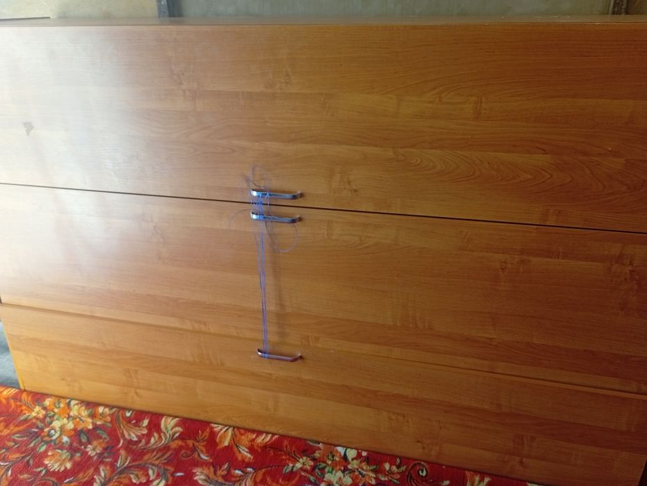 Продам шкаф современный