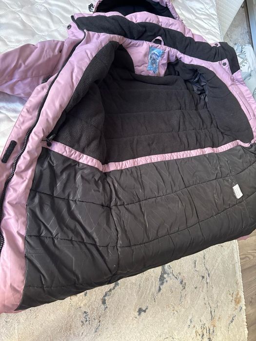 Продам куртку парку на девочку.