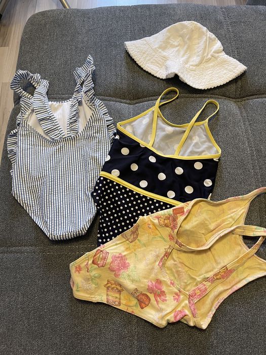 Vand lot costum baie fetita