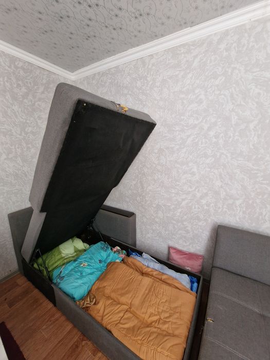 Большой серый диван, самовывоз