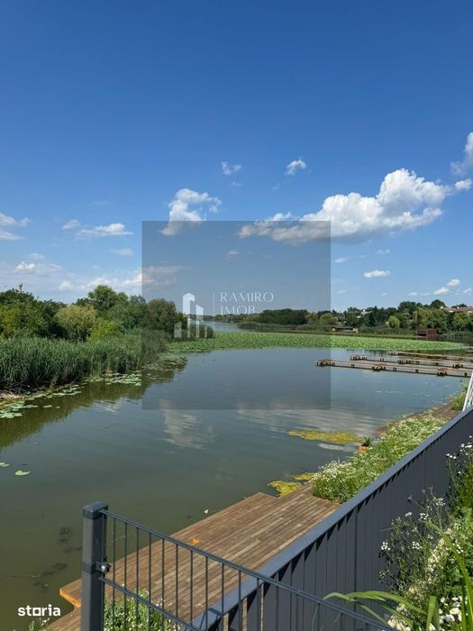 Casa in Snagov -vedere si ponton la lac/
