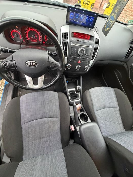 Vând Kia cee'd 2011 – 1.4 Benzină, 90 CP, Proprietar, Înmatriculată TM