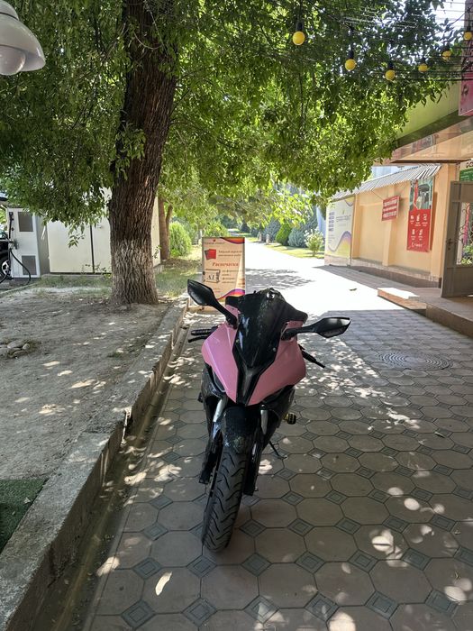 Мотоцикл 400 куб