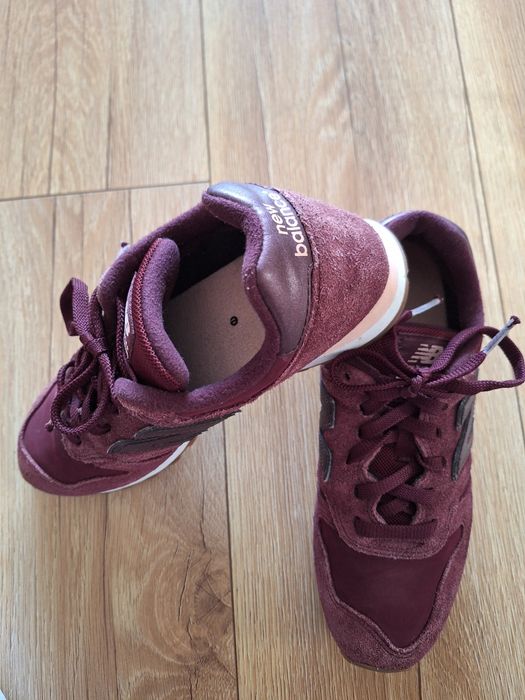 Маратонки New Balance номер 37,5