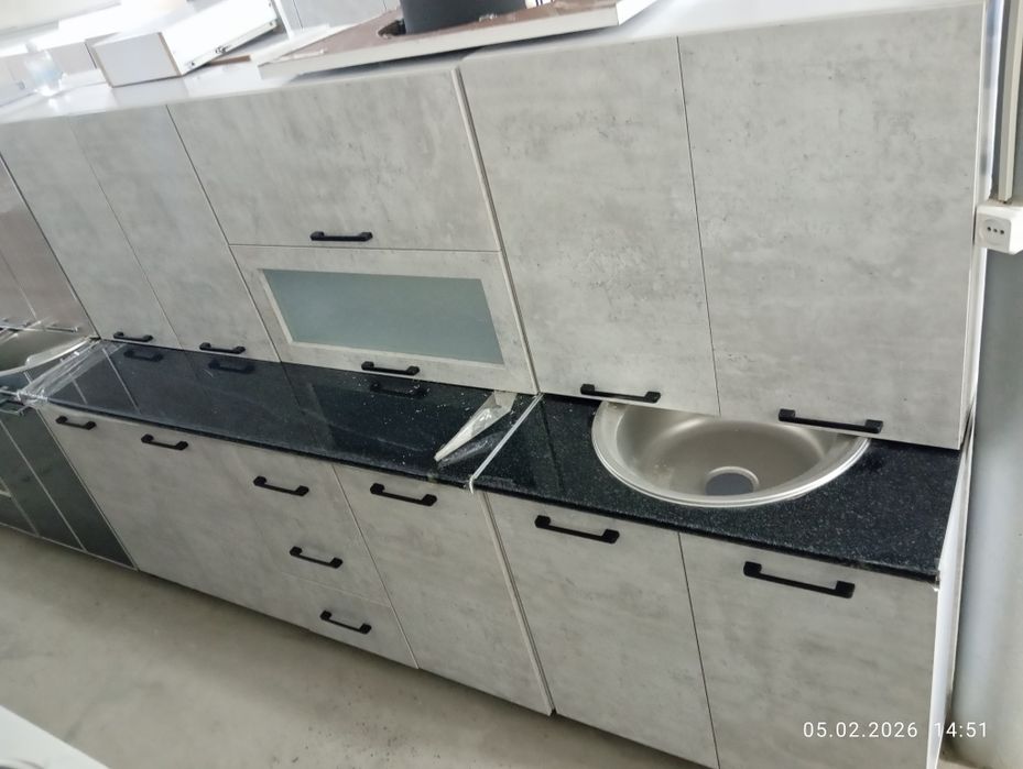 Kuhinni mebel razmeri 240