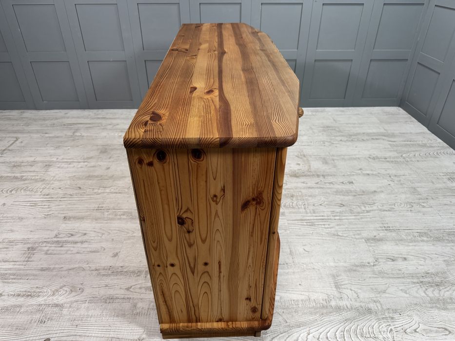 Бюфет 4 врати, 2 чекмеджета Д1048