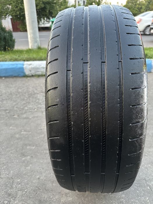 1 шина Goodyear Eagle F1 255/45 R21, среднее состояние