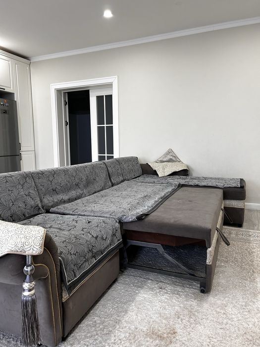 Гостинный диван.