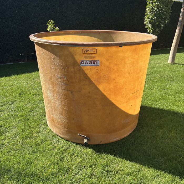 Cada vin din fibra de sticla 600L