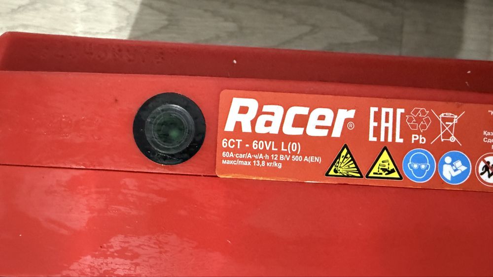 Продам аккумулятор Racer 6CT-60VL