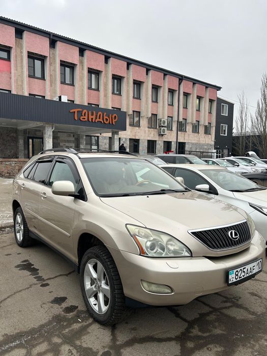 Продам машину Lexus 330