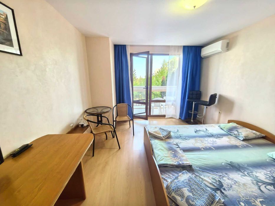 Студио в Свети Влас Първа линия