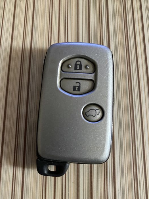 Корпус ключа на toyota