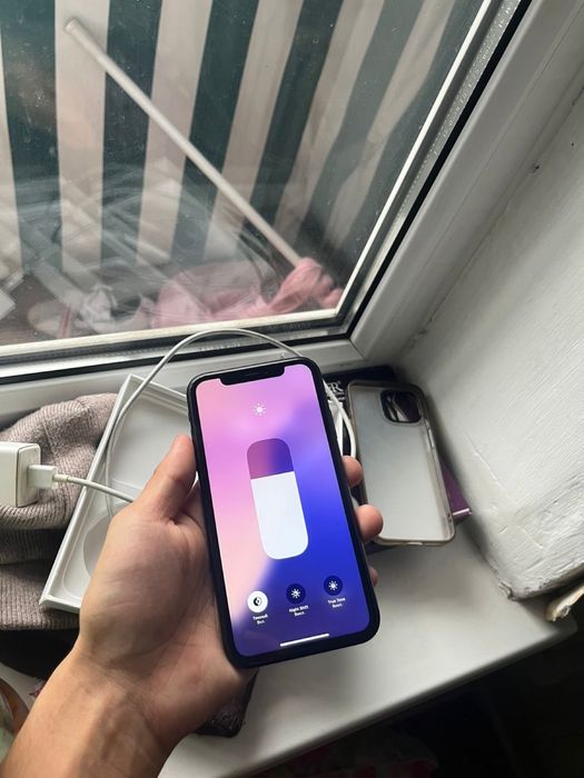 срочно продам iPhone XR 64gb