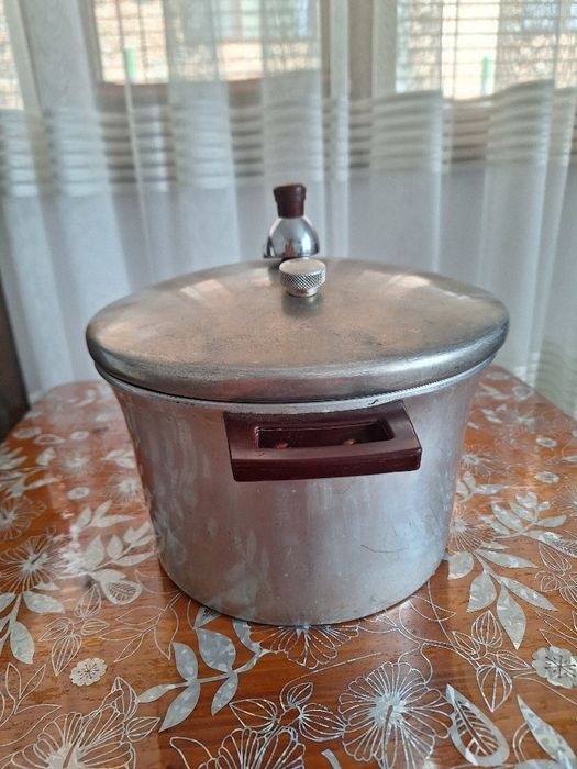 Тенджери под налягане